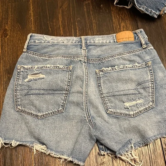 American Eagle Outfitters Women's Ripped Blue Jean Shorts - Picture 2 of 4